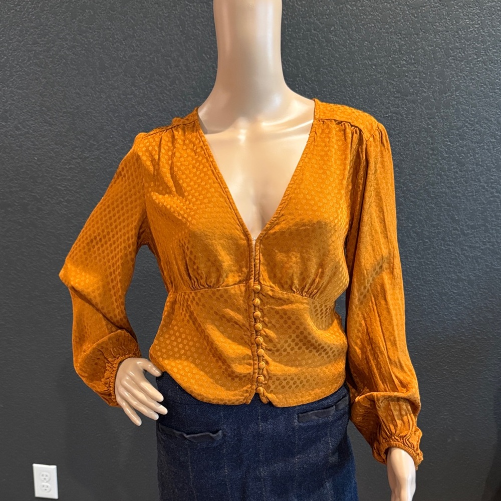 Sanctuary Mustard Gold Textured Button-Front Blouse (M) - Picture 2 of 7